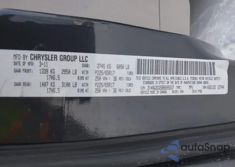 2011 Volkswagen Routan Se z USA, uszkodzony, nr VIN 2V4RW3DG5BR695637